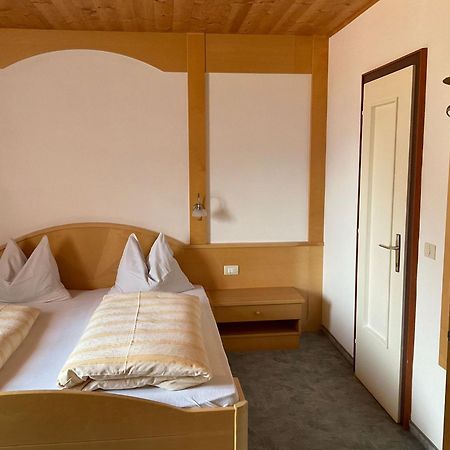 Garni Rika Bed & Breakfast Parcines Exterior photo
