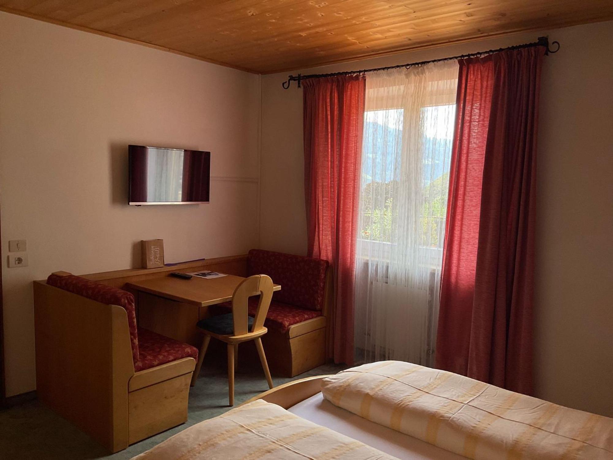 Garni Rika Bed & Breakfast Parcines Exterior photo